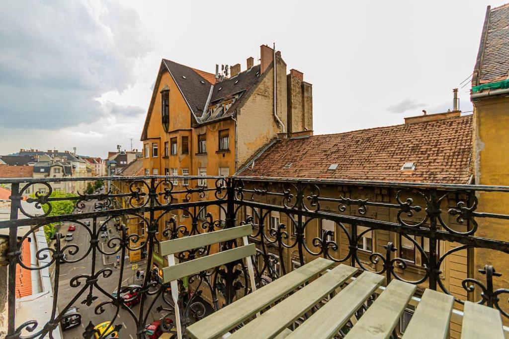 Gusto Della By Nw Budapesta